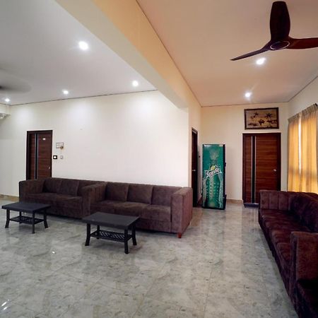 Kcg Residency Hotell Mysore Exteriör bild