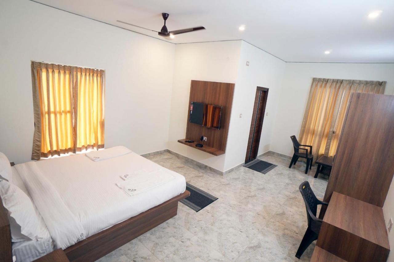 Kcg Residency Hotell Mysore Exteriör bild