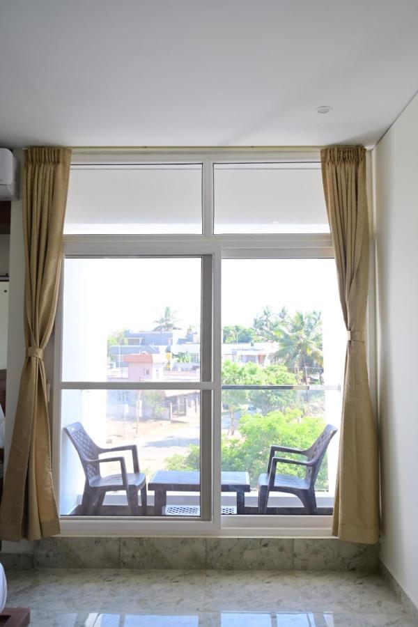 Kcg Residency Hotell Mysore Exteriör bild