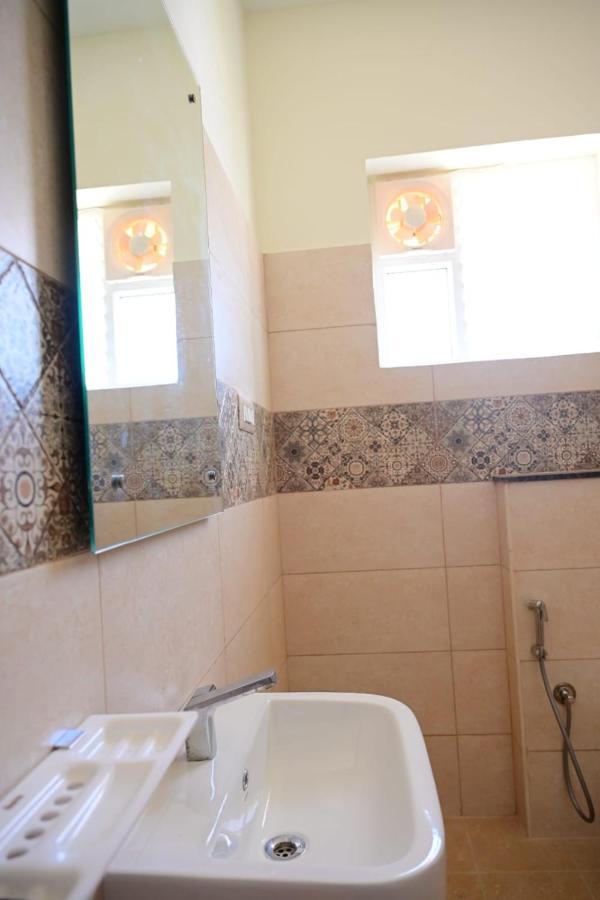 Kcg Residency Hotell Mysore Exteriör bild