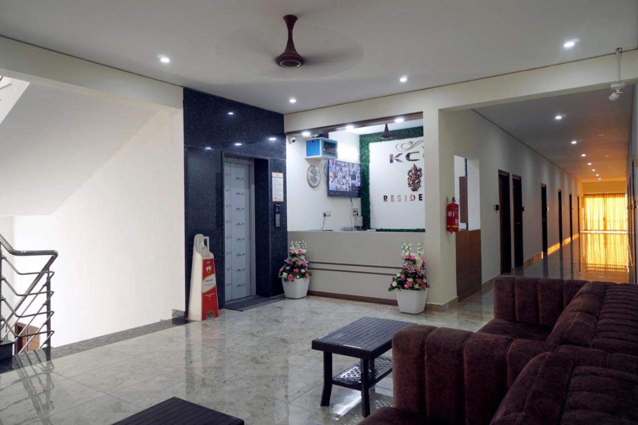Kcg Residency Hotell Mysore Exteriör bild
