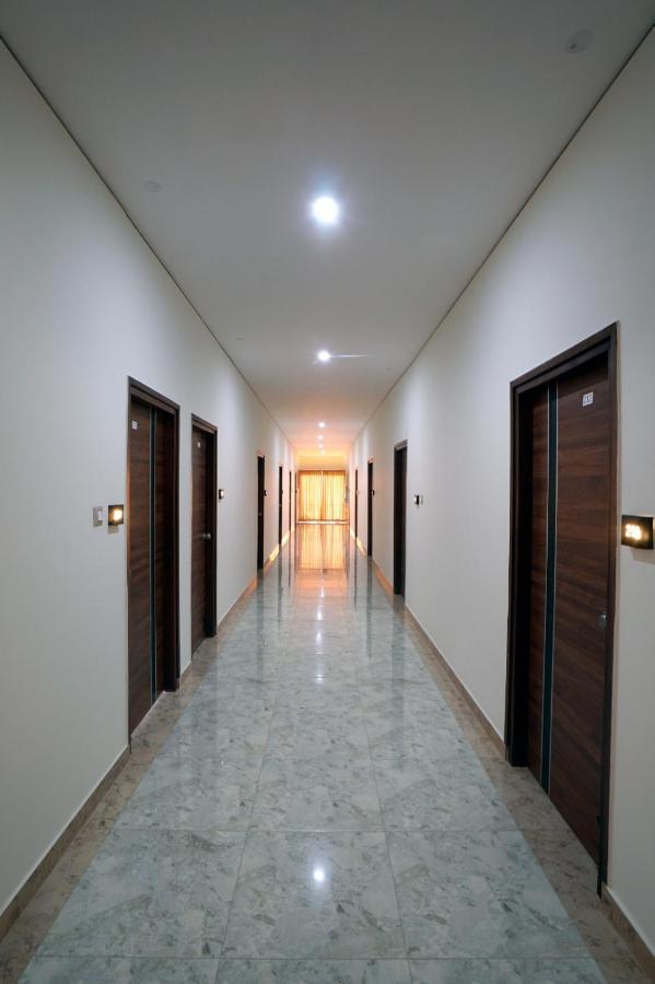 Kcg Residency Hotell Mysore Exteriör bild