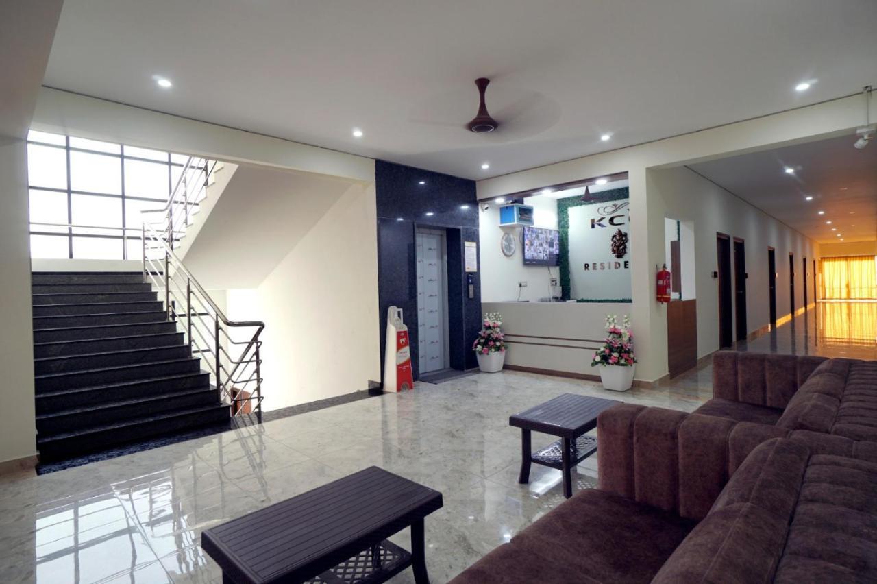 Kcg Residency Hotell Mysore Exteriör bild