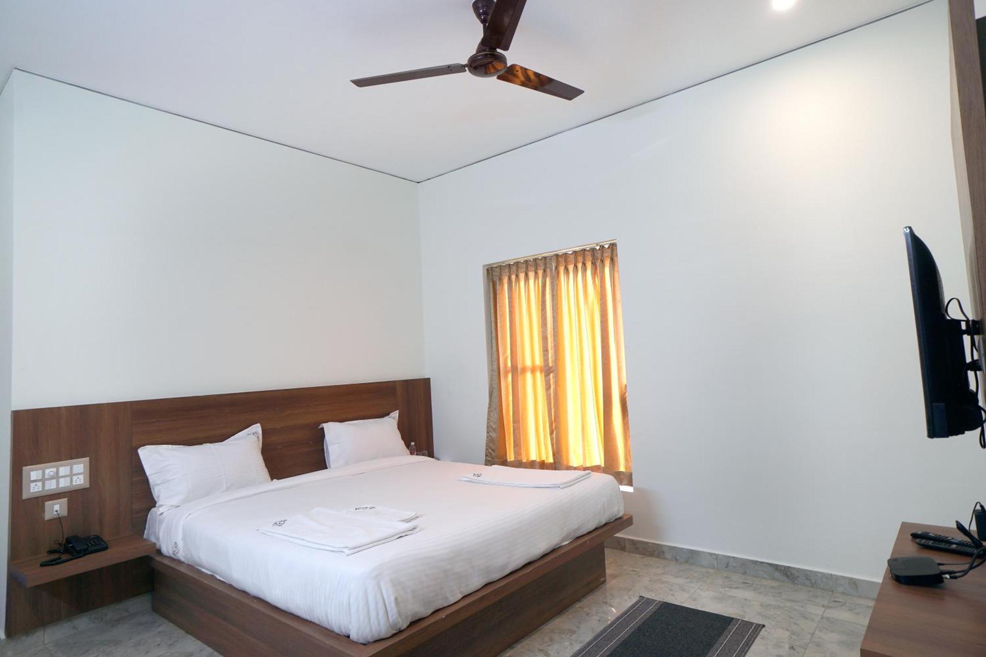 Kcg Residency Hotell Mysore Exteriör bild