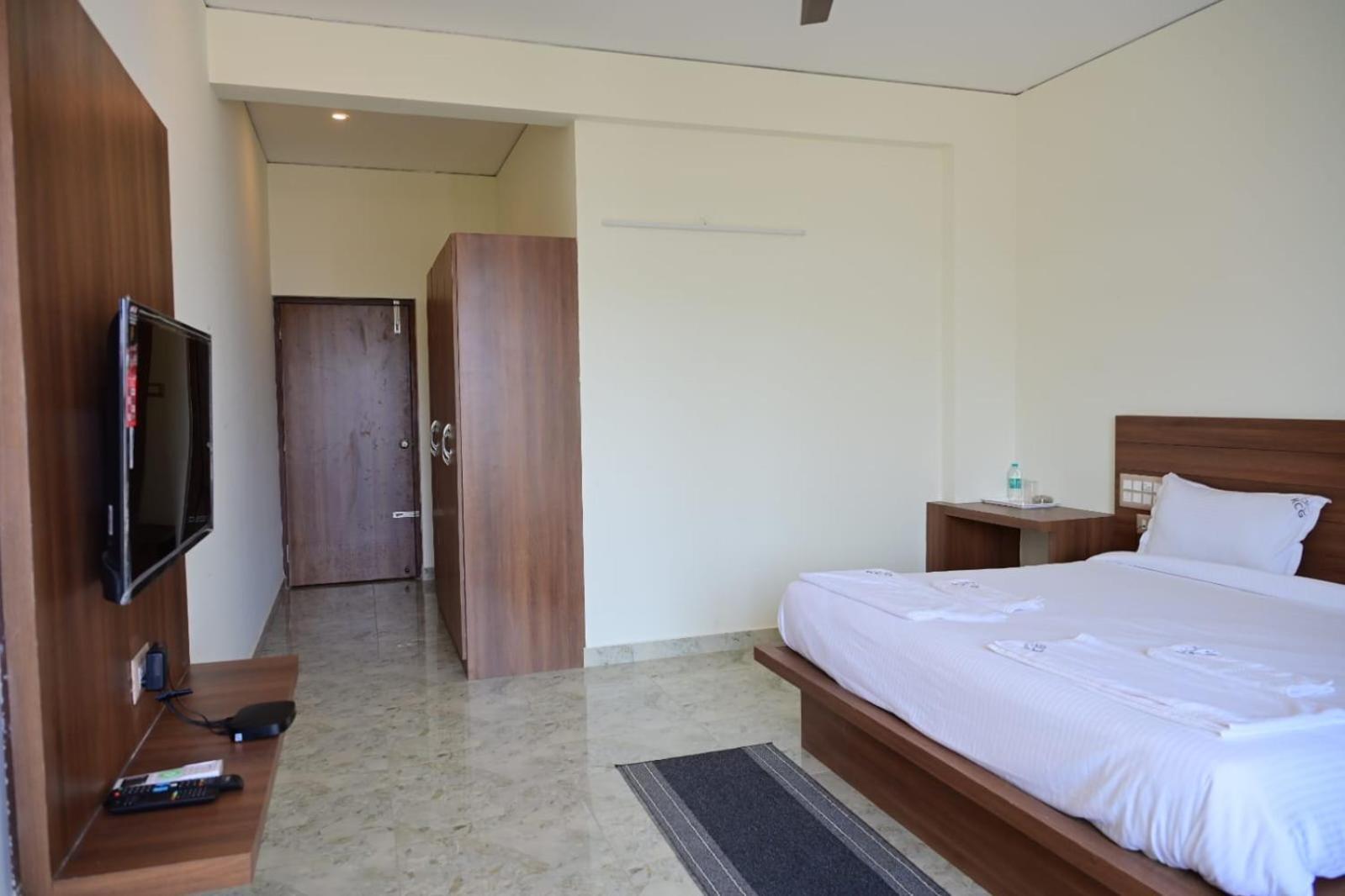 Kcg Residency Hotell Mysore Exteriör bild